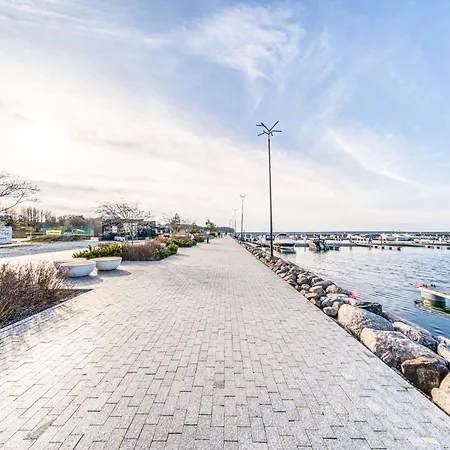 Botel Cozy Floating House With Sauna *