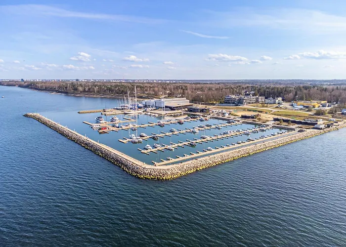 Botel Cozy Floating House With Sauna